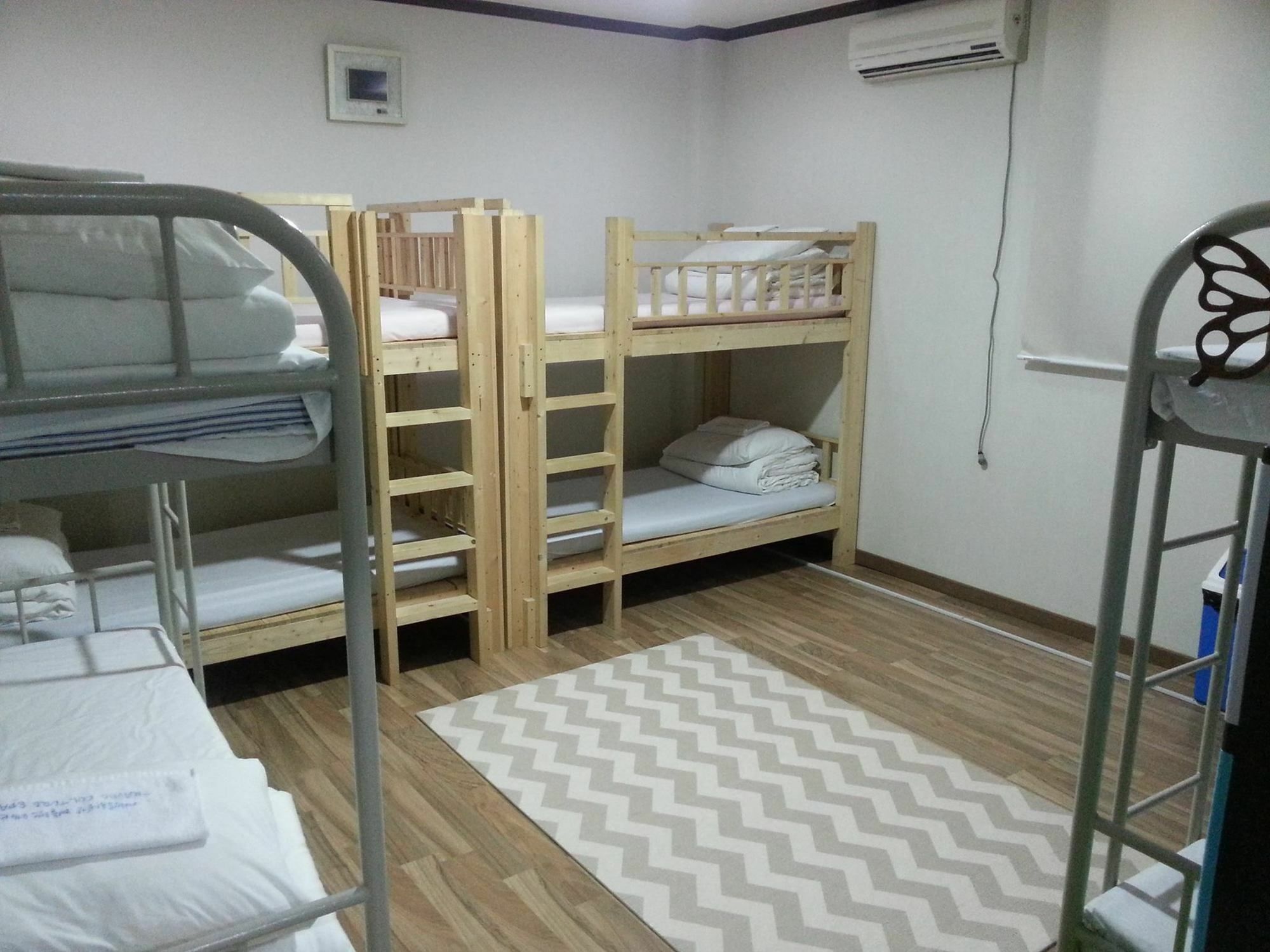 Hotel Backpackers' House à Busan Extérieur photo
