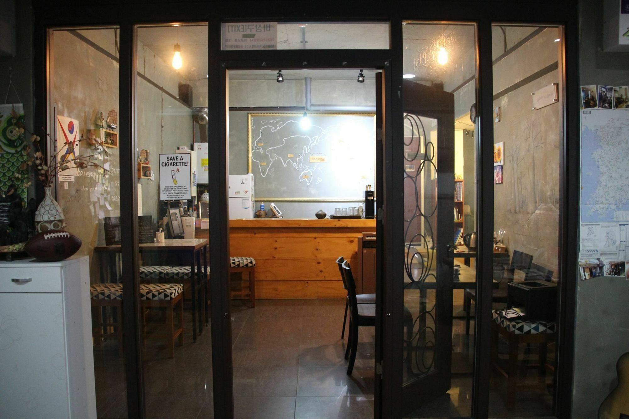 Hotel Backpackers' House à Busan Extérieur photo
